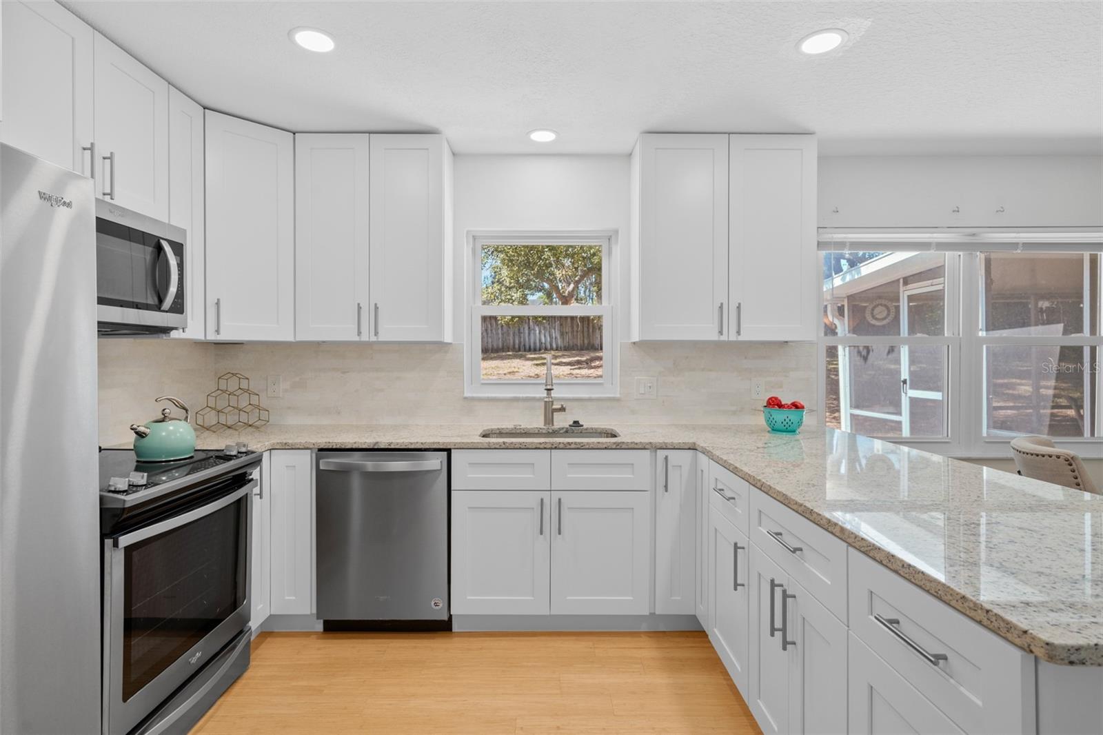 Image 10 of 33 For 476 Homer Avenue