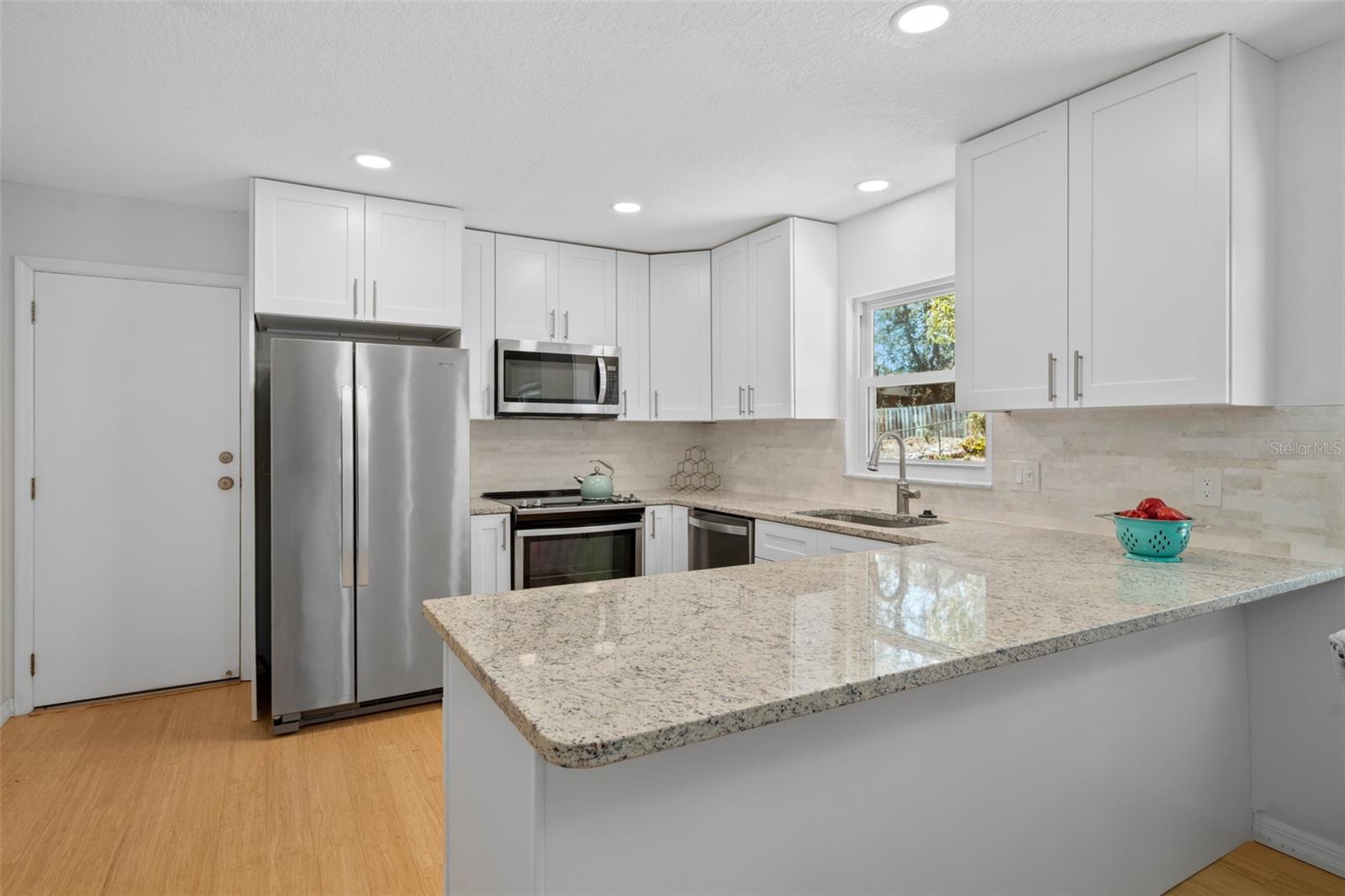 Image 12 of 33 For 476 Homer Avenue