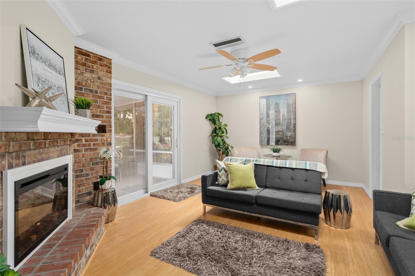 Image 15 of 33 For 476 Homer Avenue