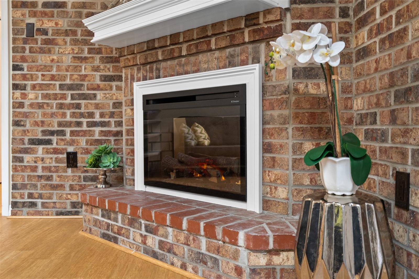 Image 17 of 33 For 476 Homer Avenue