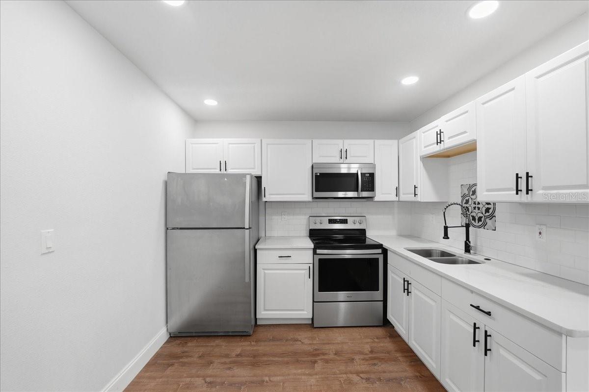 Image 3 of 13 For 2805 Mayer Street