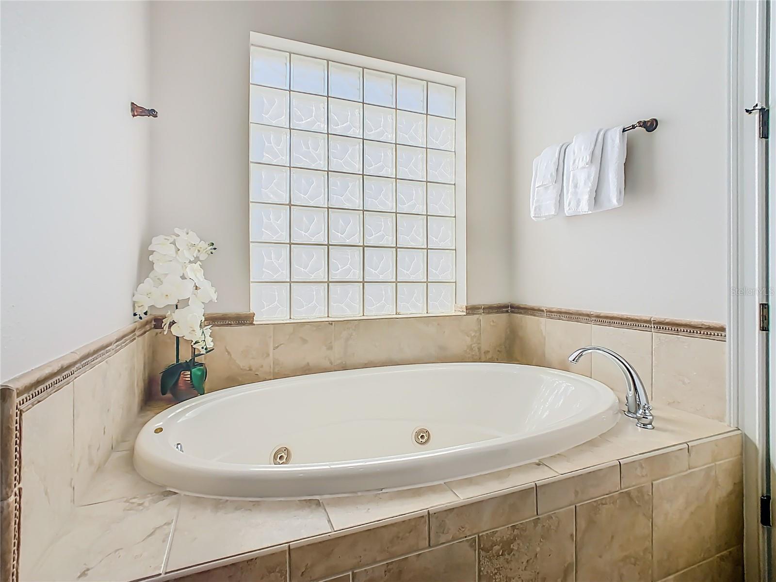 Image 27 of 58 For 535 Muirfield Loop