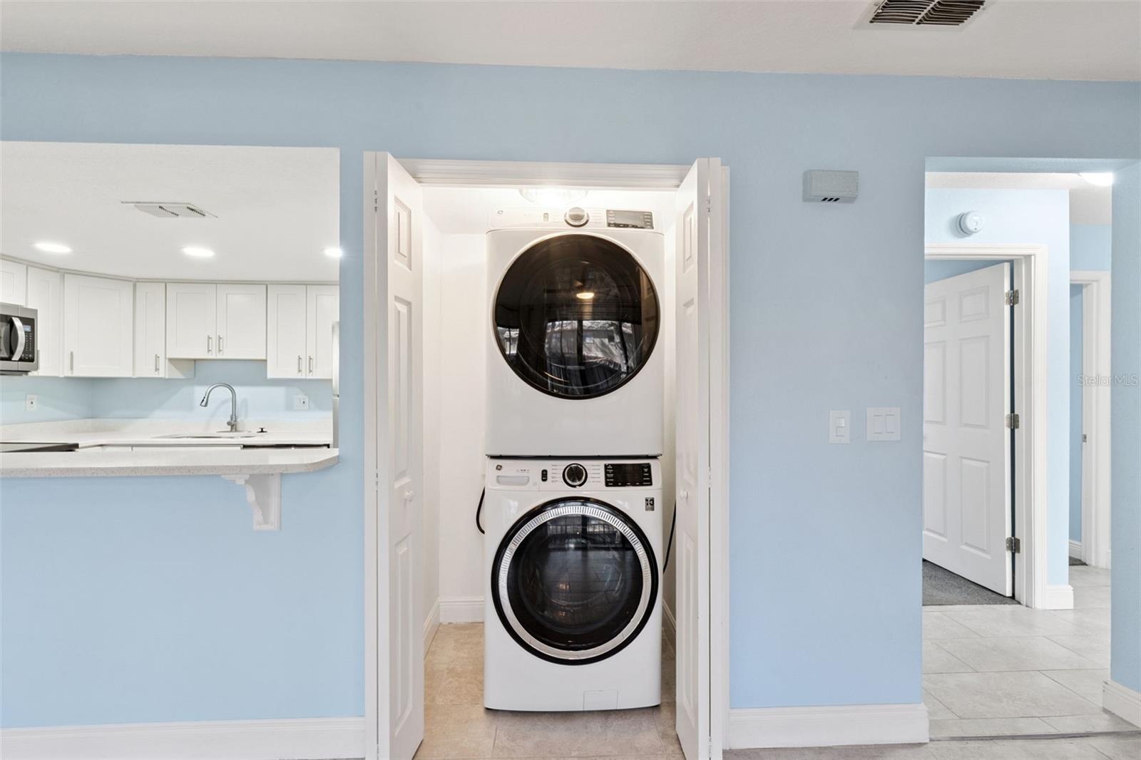 Image 14 of 28 For 429 Sheoah Boulevard 12