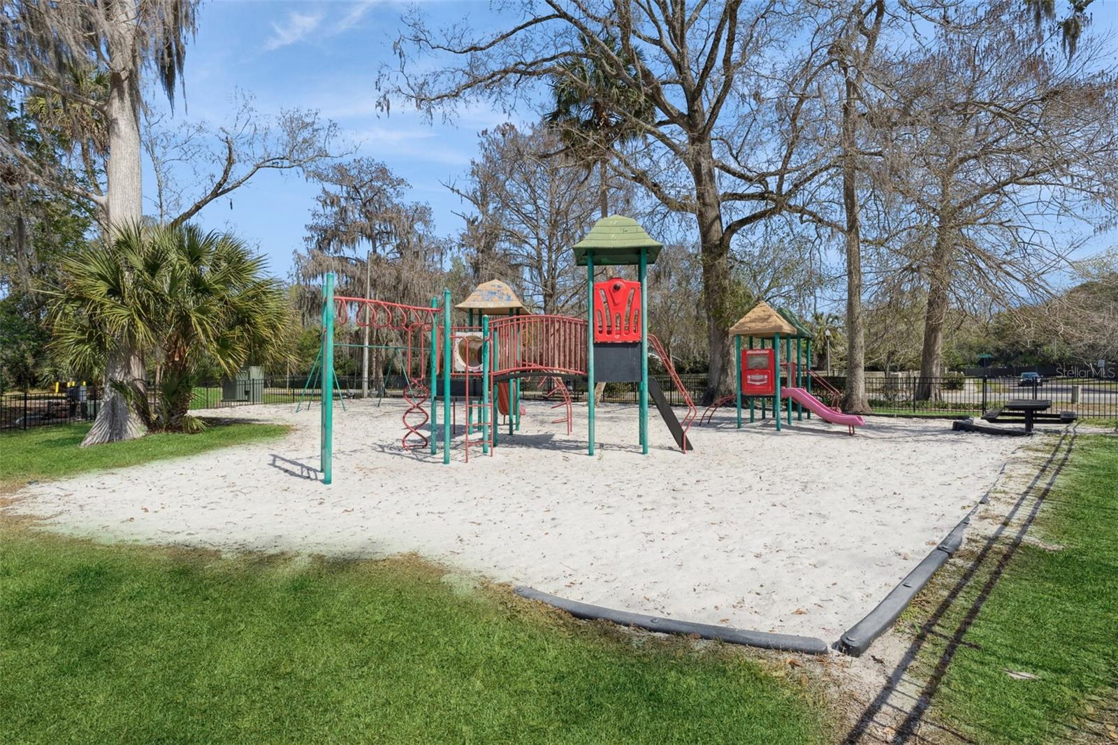 Image 20 of 28 For 429 Sheoah Boulevard 12