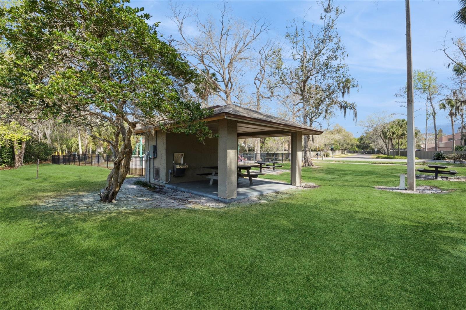 Image 23 of 28 For 429 Sheoah Boulevard 12