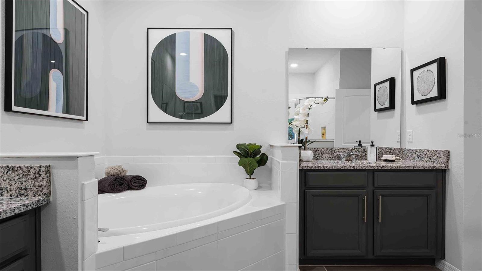 Image 8 of 35 For 2109 Ashwood Bluff Drive