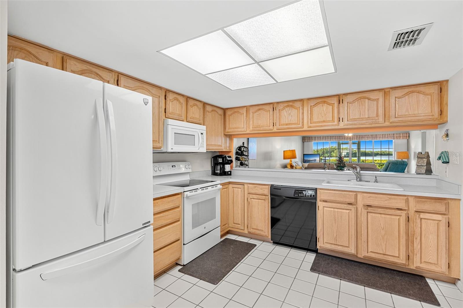 Image 10 of 31 For 630 Brevard Avenue 1116