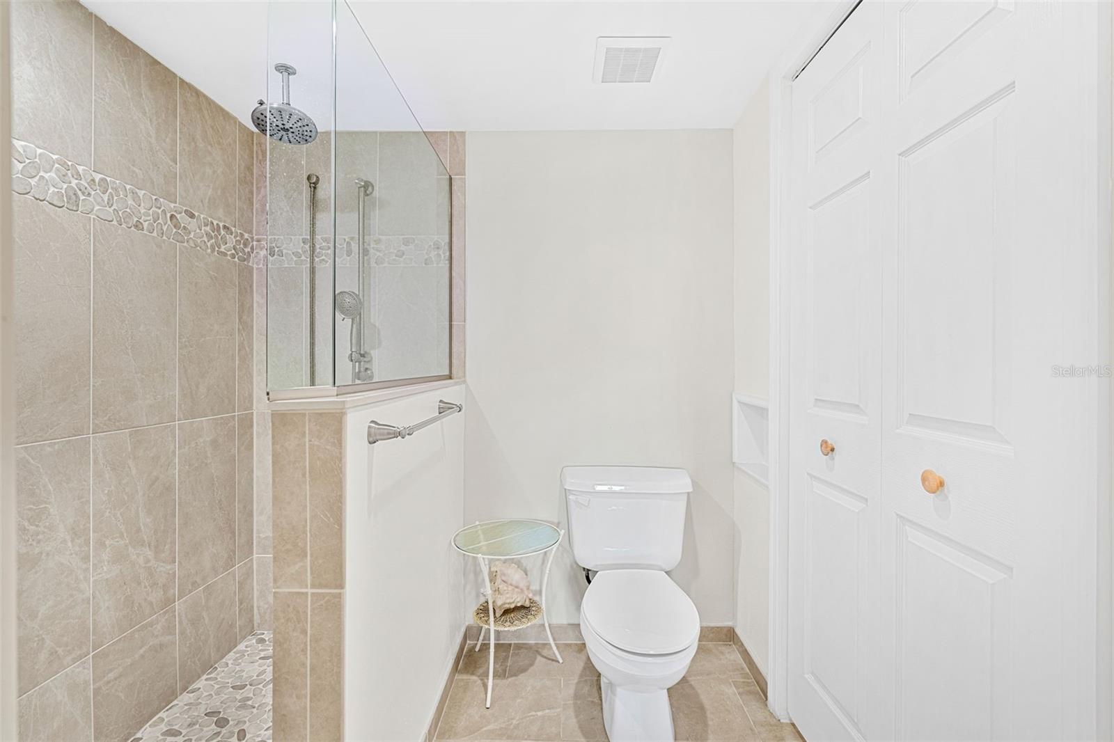 Image 22 of 31 For 630 Brevard Avenue 1116