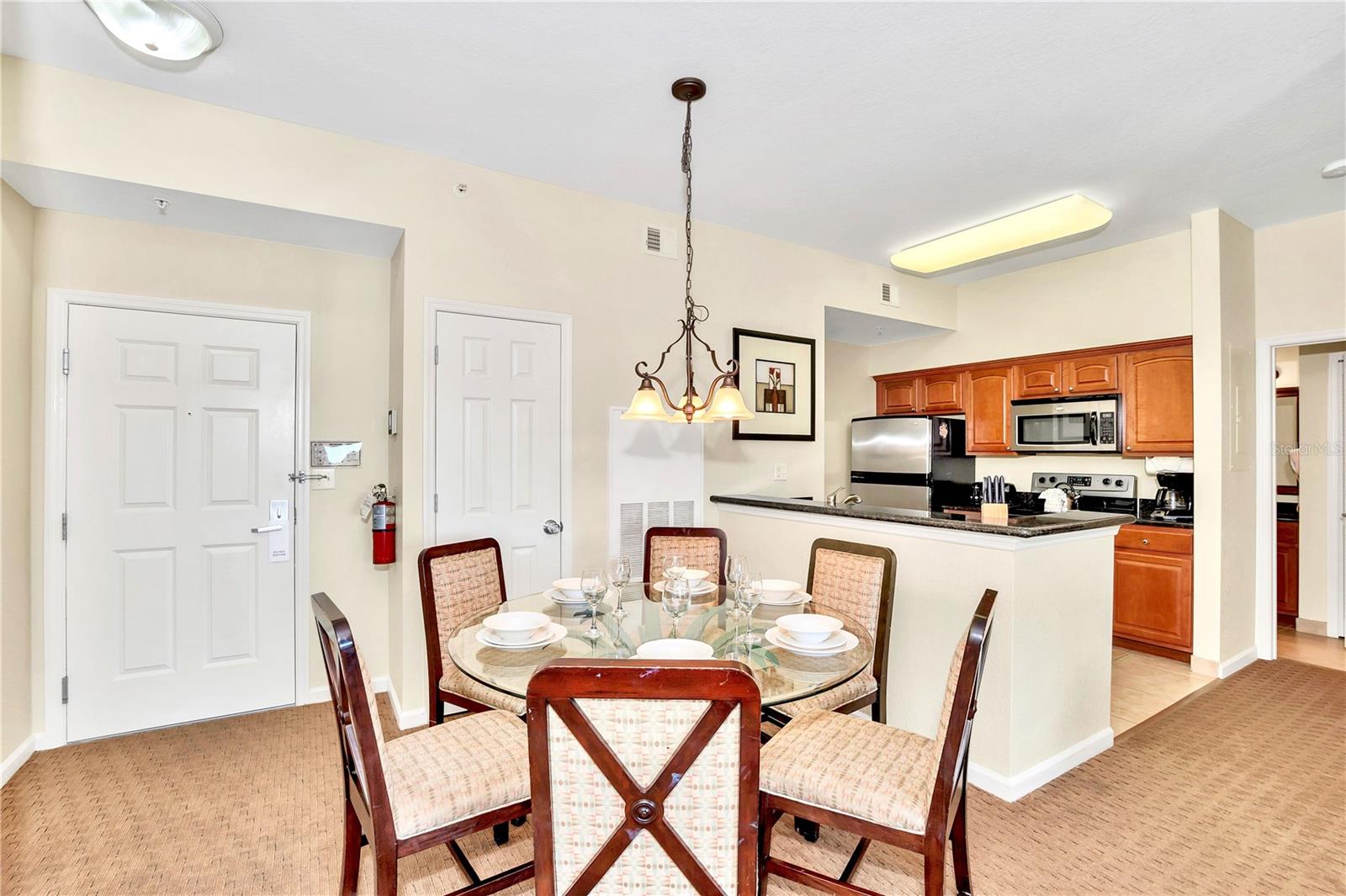 Image 10 of 25 For 8113 Resort Village Drive 4405