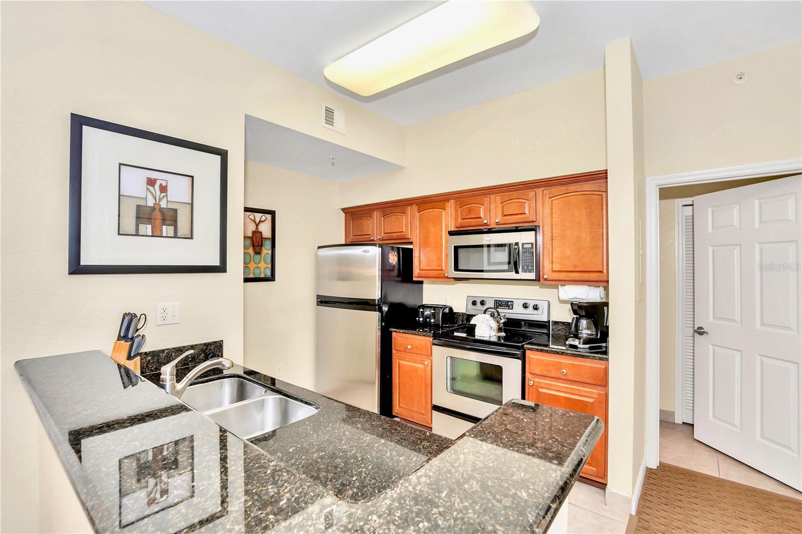 Image 12 of 25 For 8113 Resort Village Drive 4405