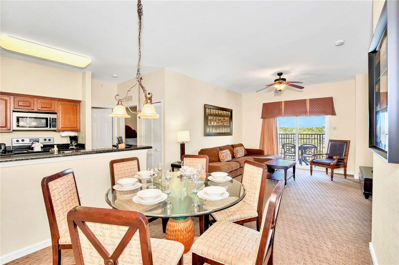 Image 4 of 25 For 8113 Resort Village Drive 4405