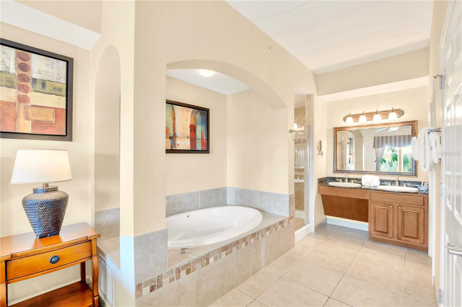 Image 6 of 25 For 8113 Resort Village Drive 4405