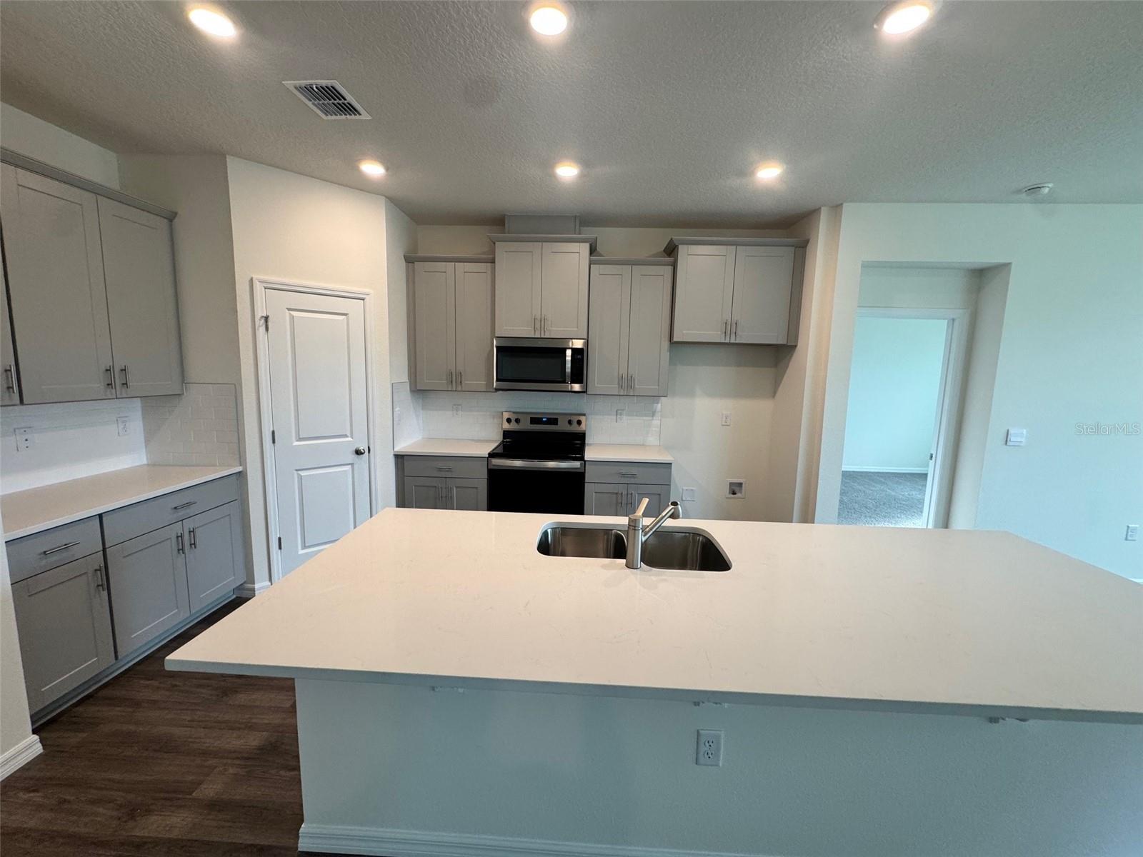 Image 2 of 6 For 3013 Kingsman Trail