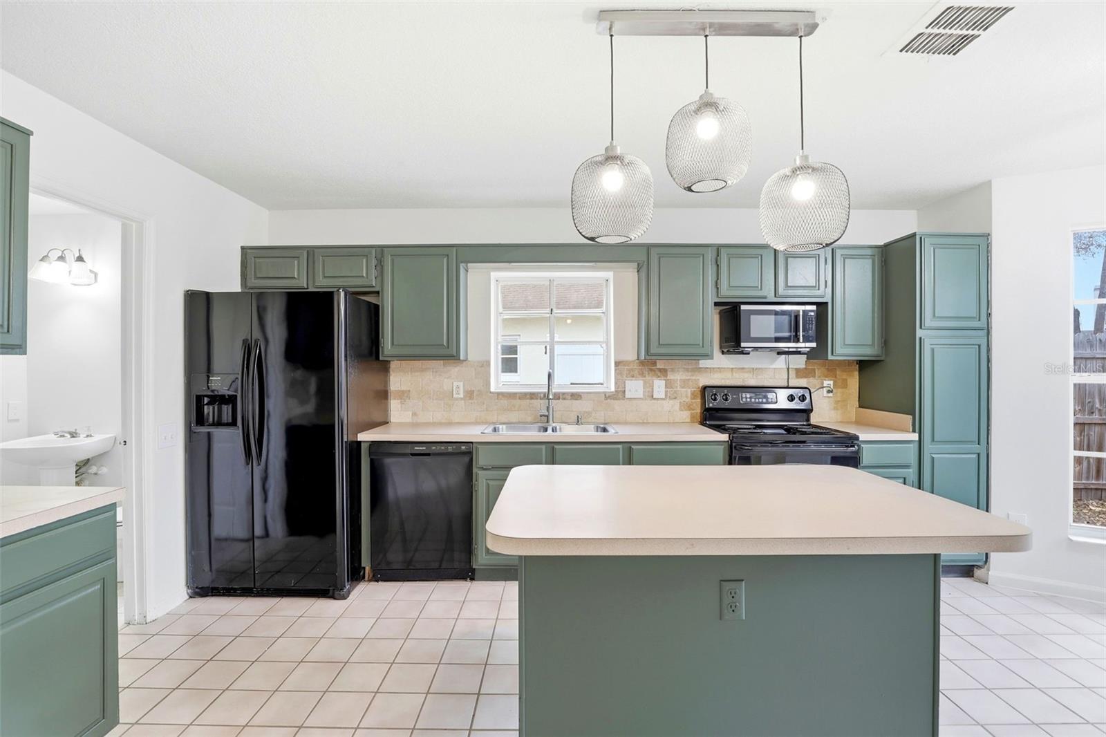 Image 16 of 52 For 3641 Idle Hour Drive