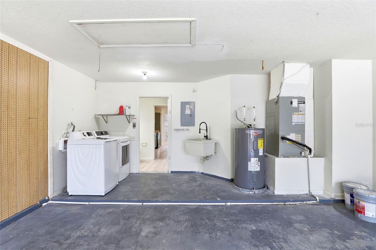 Image 42 of 52 For 3641 Idle Hour Drive