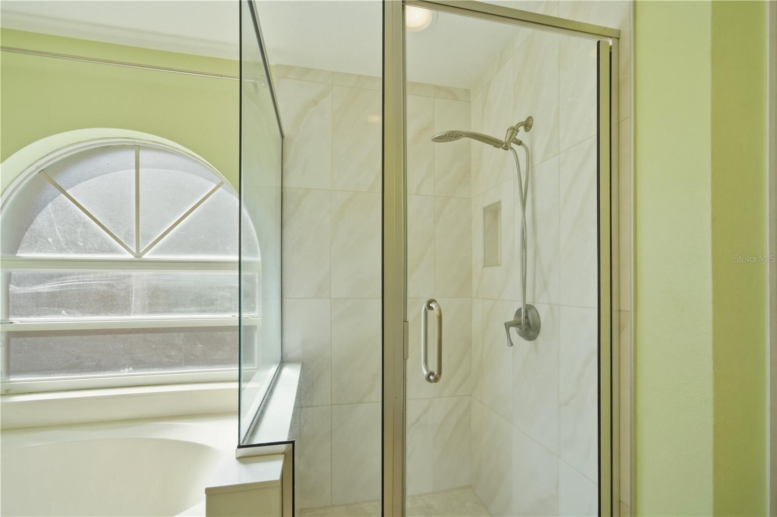 Image 12 of 55 For 632 Blenheim Loop