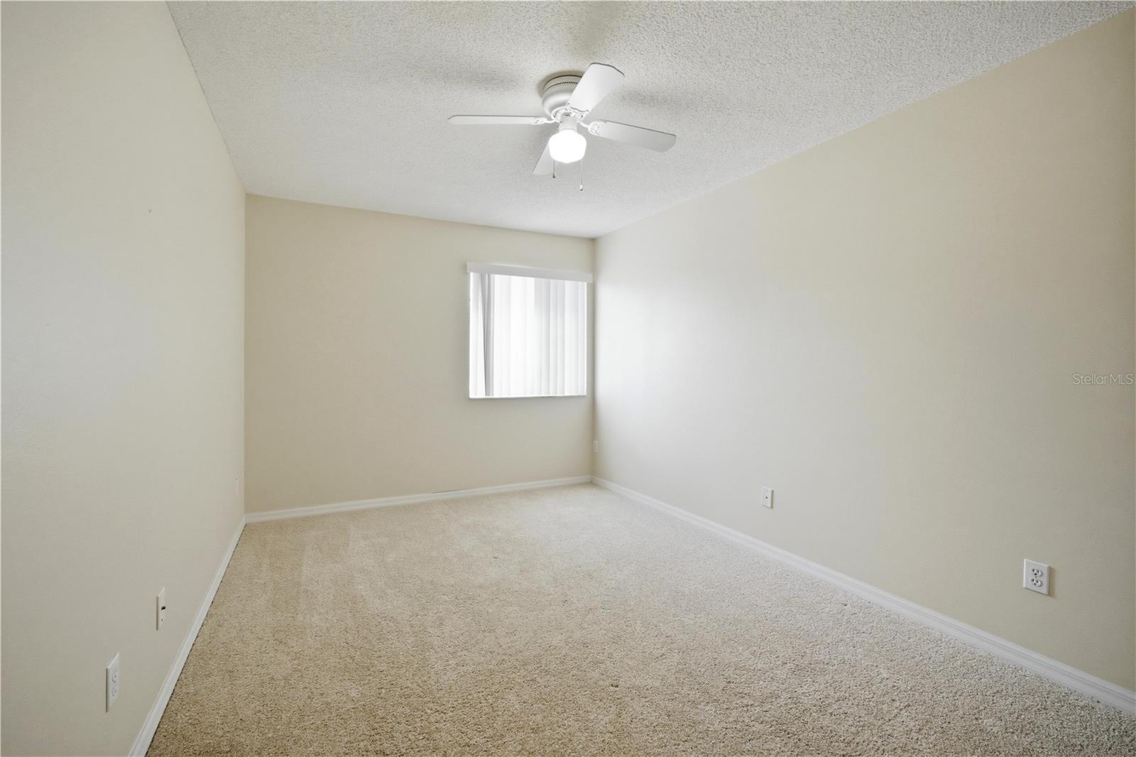 Image 18 of 55 For 632 Blenheim Loop