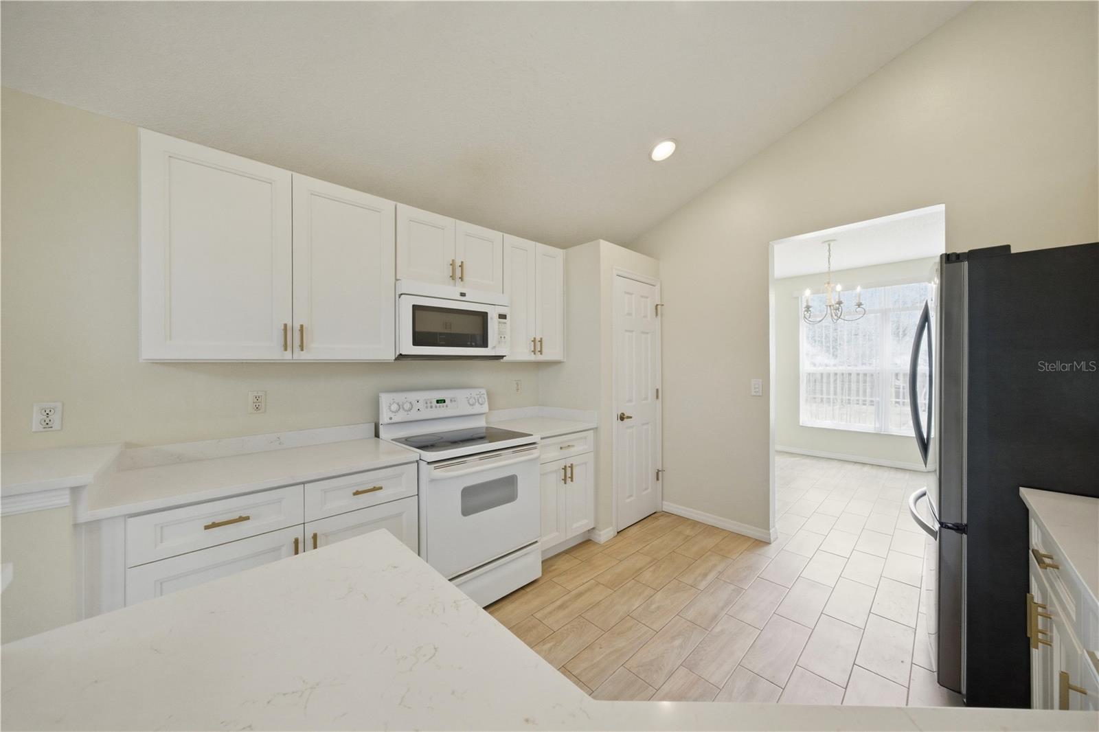 Image 29 of 55 For 632 Blenheim Loop