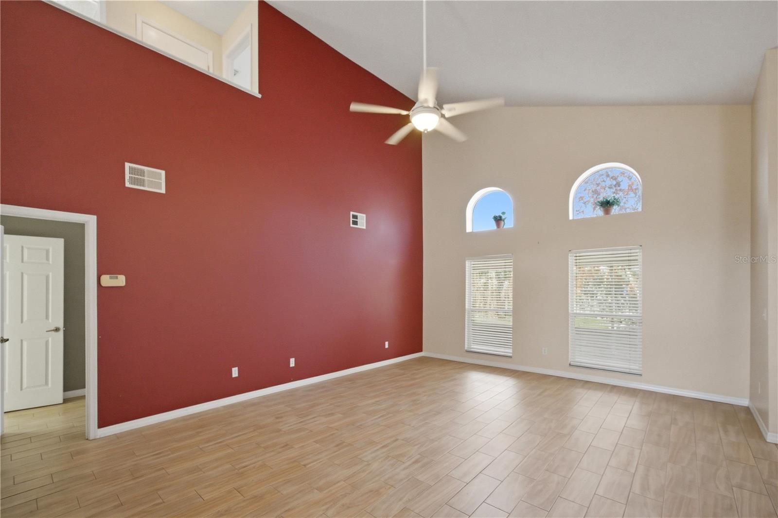 Image 38 of 55 For 632 Blenheim Loop