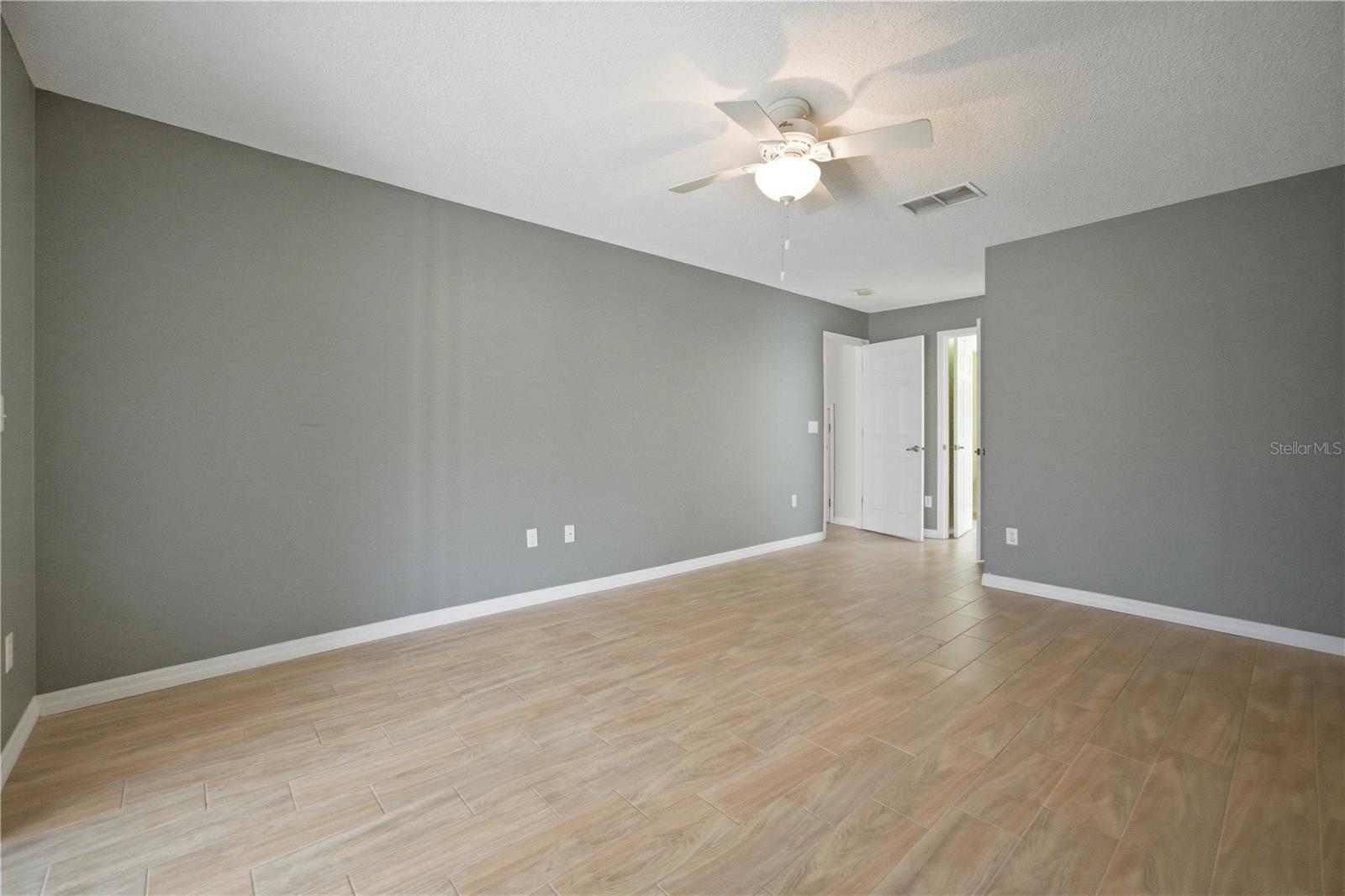 Image 8 of 55 For 632 Blenheim Loop