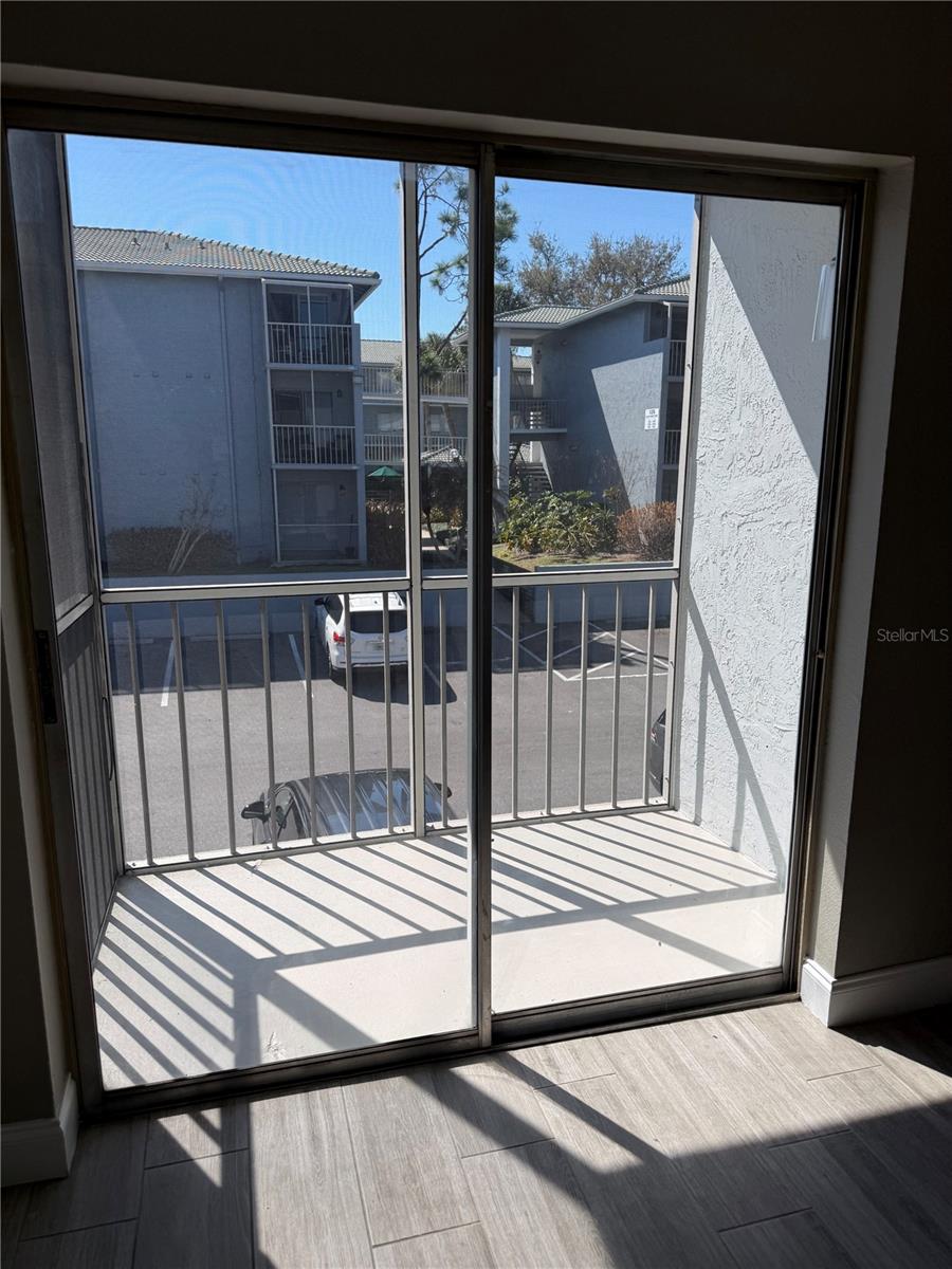 Image 6 of 11 For 129 Blue Point Way 230