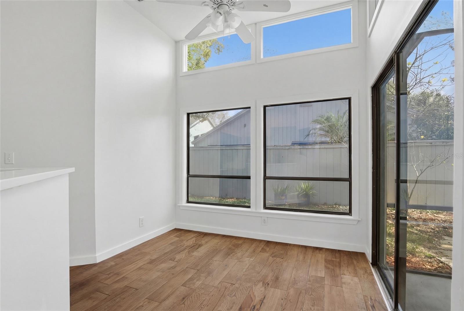 Image 5 of 30 For 2522 Thicket Ridge Court