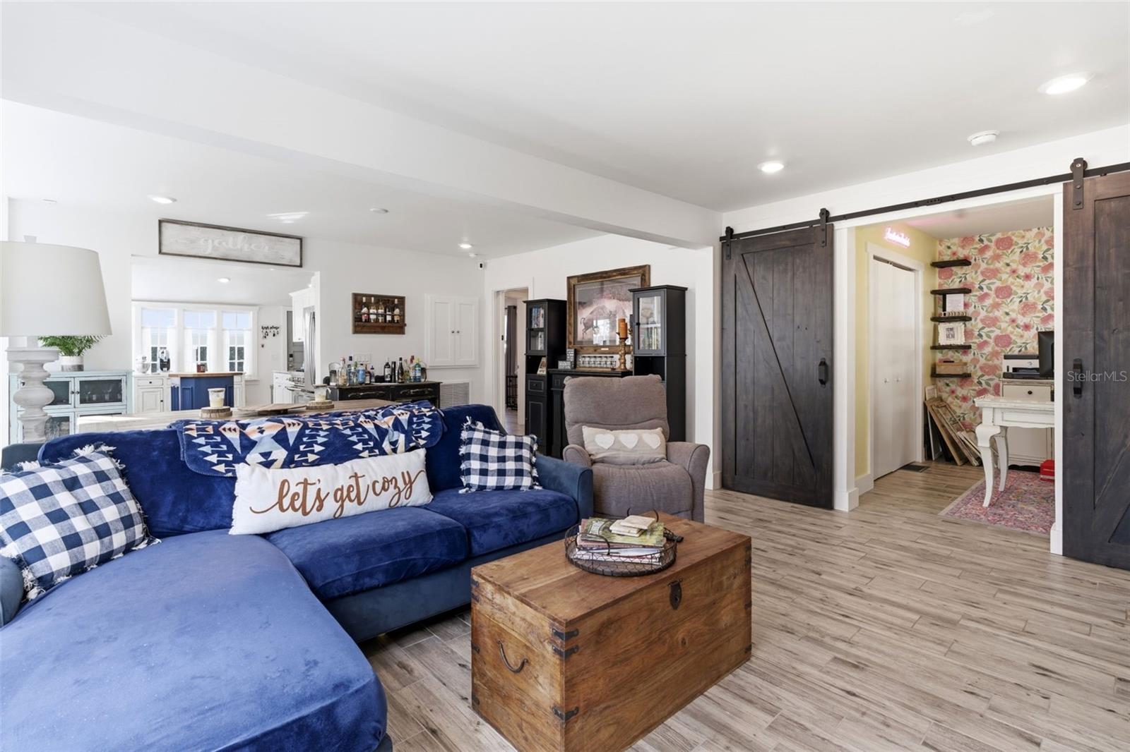 Image 10 of 48 For 301 Oak Avenue