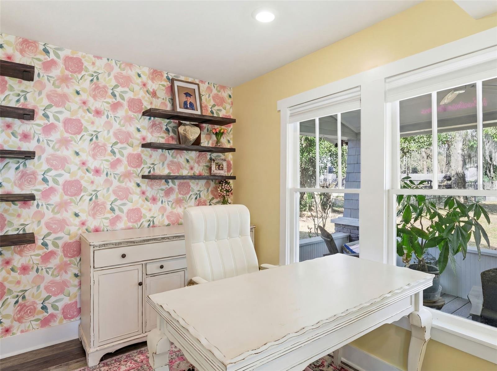 Image 12 of 48 For 301 Oak Avenue