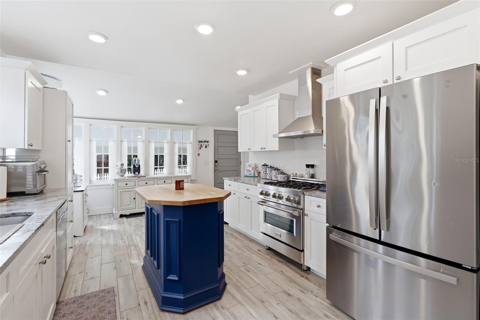 Image 22 of 48 For 301 Oak Avenue