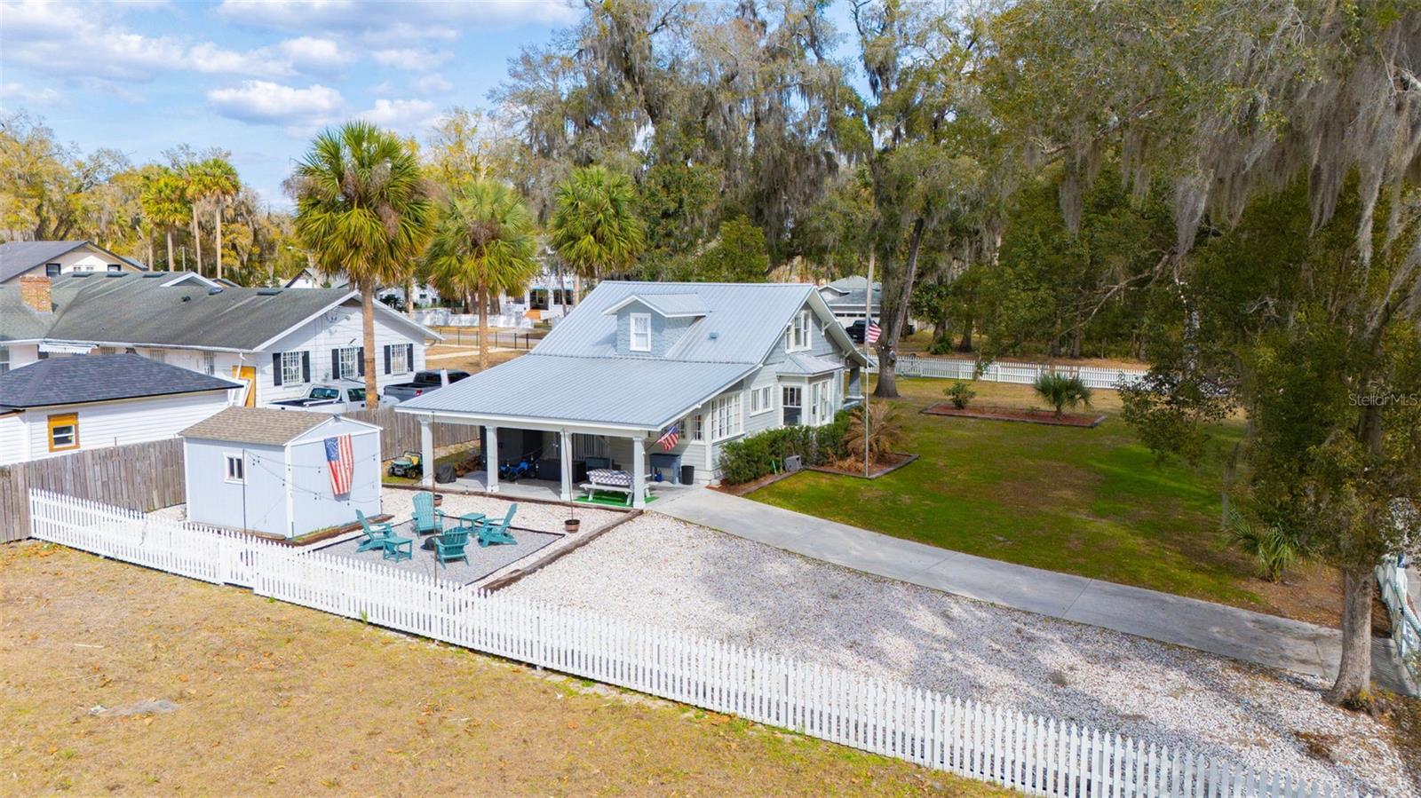 Image 4 of 48 For 301 Oak Avenue