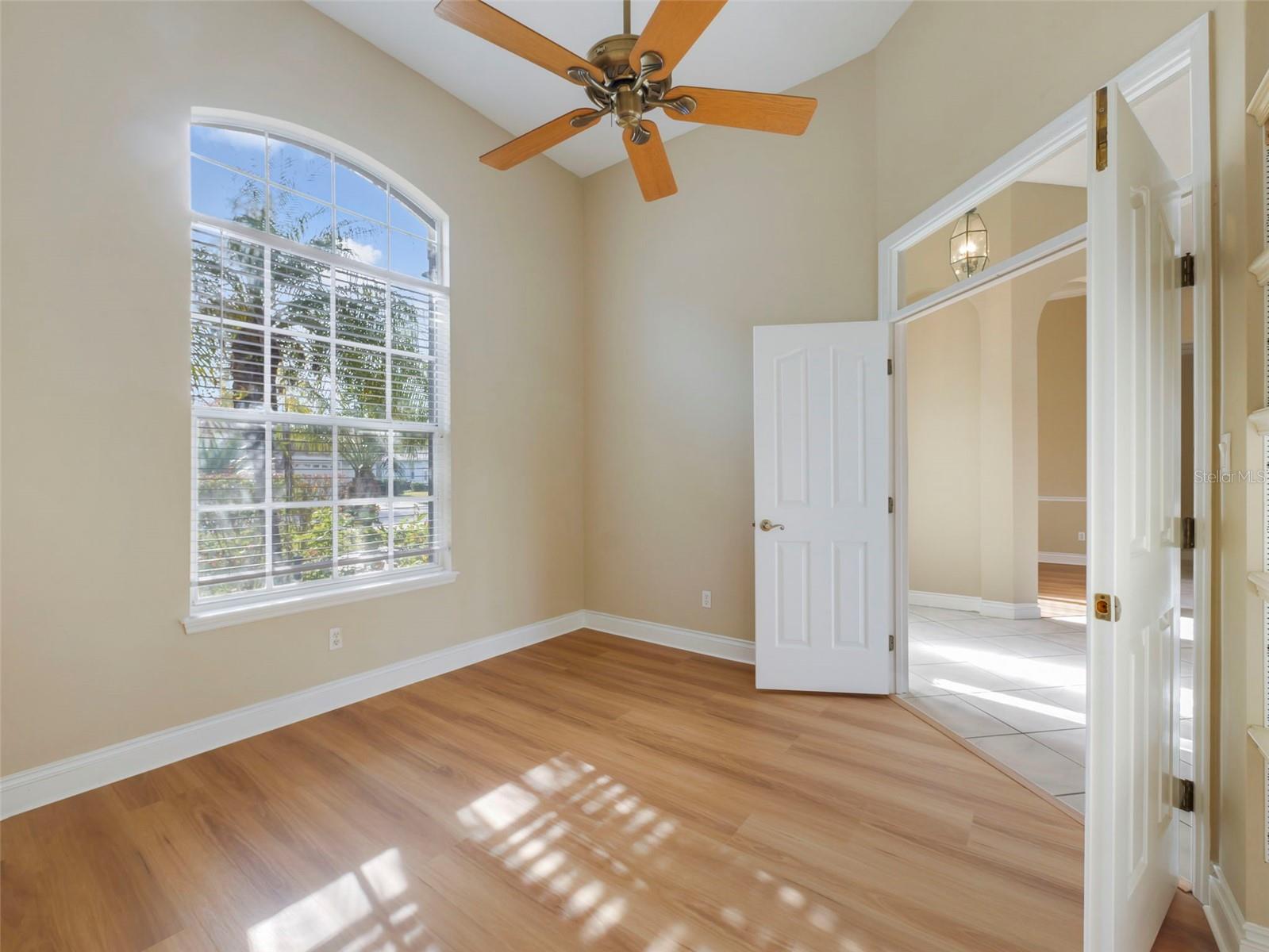 Image 10 of 26 For 7871 Canyon Lake Circle