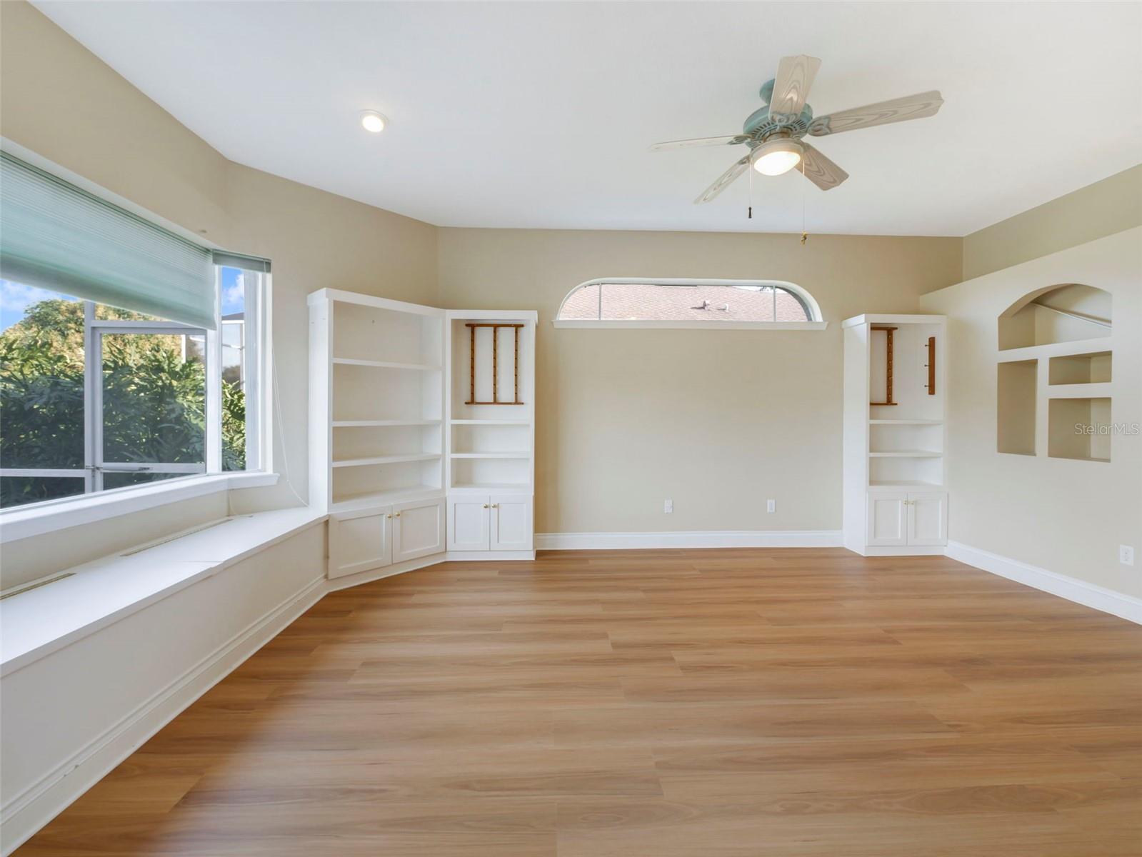 Image 19 of 26 For 7871 Canyon Lake Circle