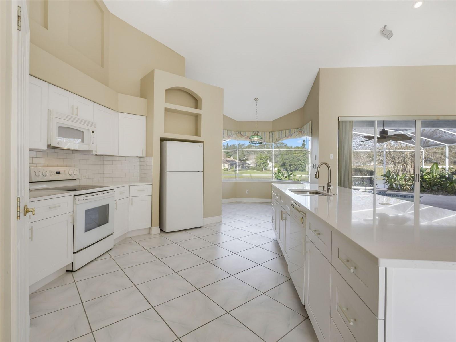 Image 6 of 26 For 7871 Canyon Lake Circle