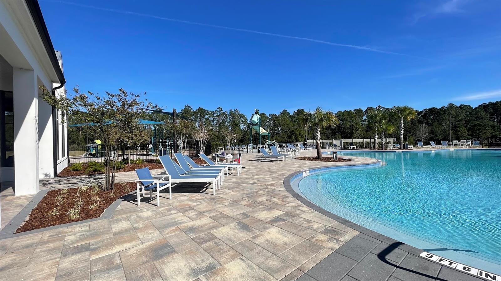 Image 18 of 24 For 6685 Knollwood Street