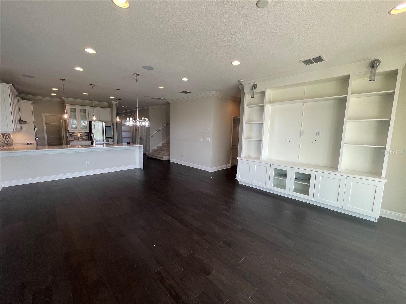 Image 2 of 24 For 6685 Knollwood Street