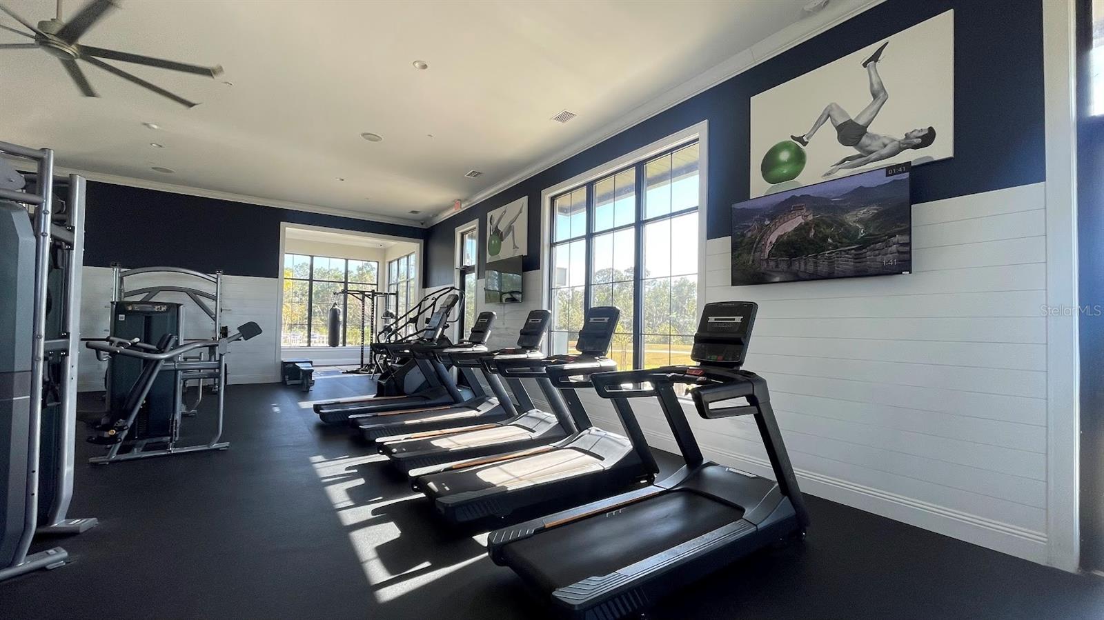 Image 23 of 24 For 6685 Knollwood Street