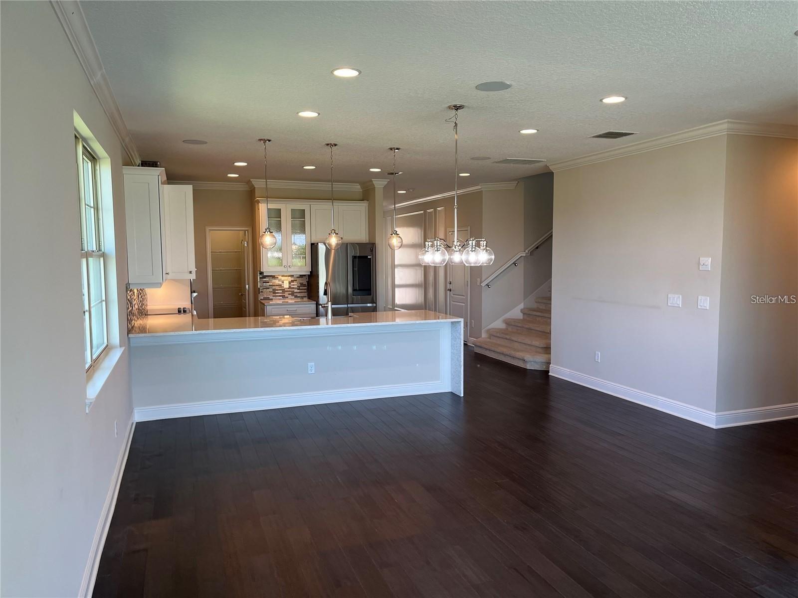 Image 4 of 24 For 6685 Knollwood Street