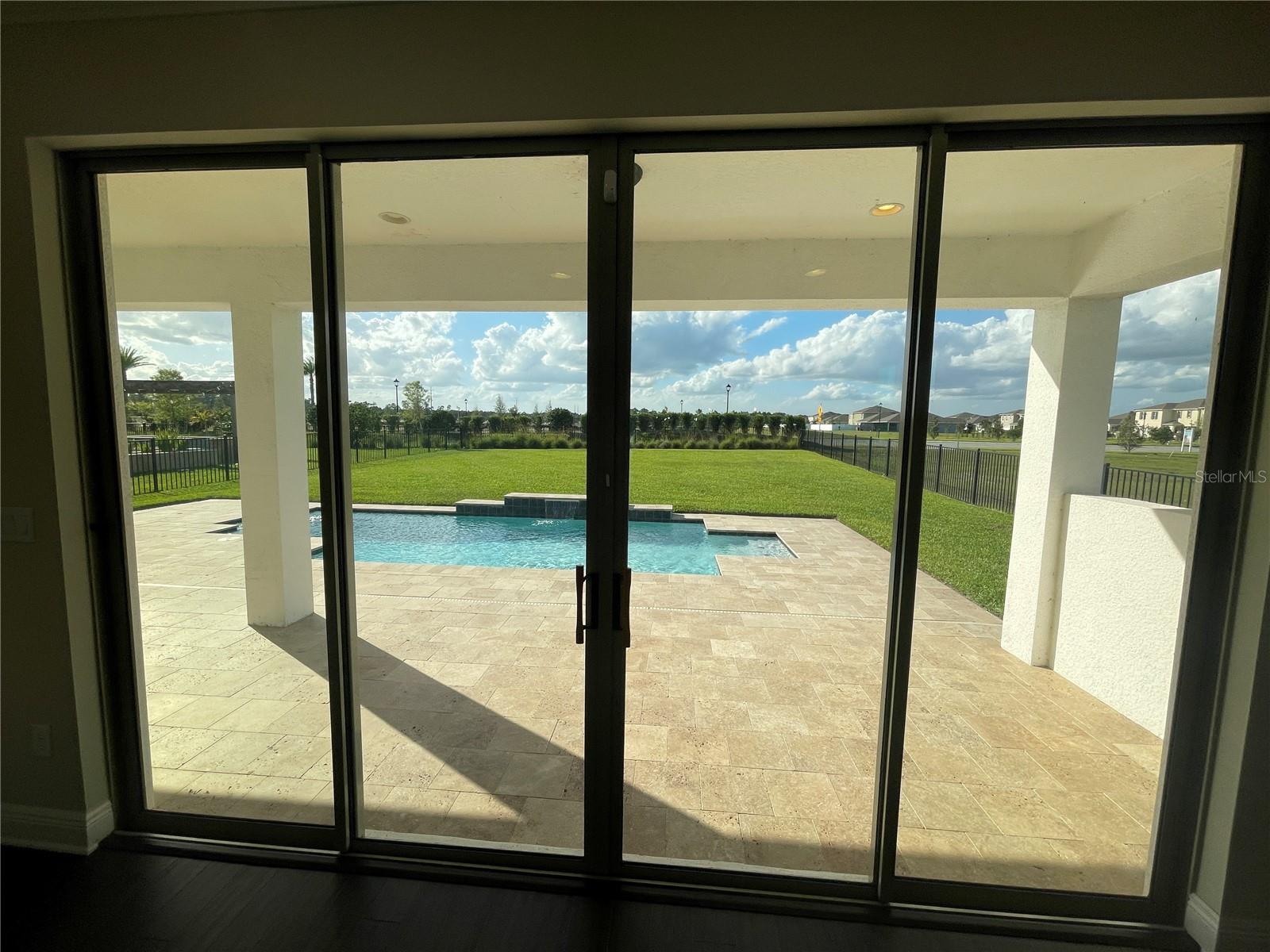 Image 6 of 24 For 6685 Knollwood Street