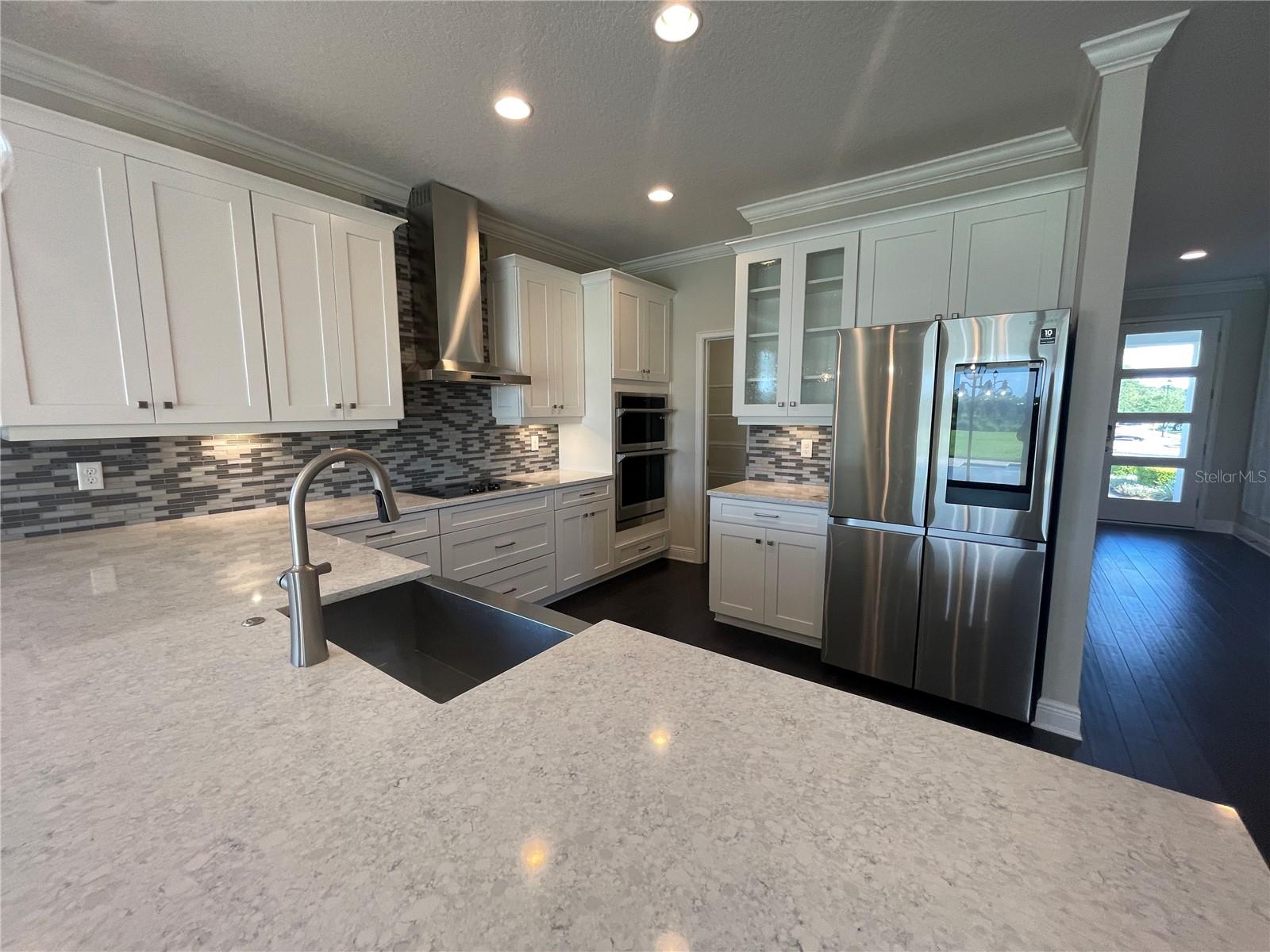 Image 8 of 24 For 6685 Knollwood Street