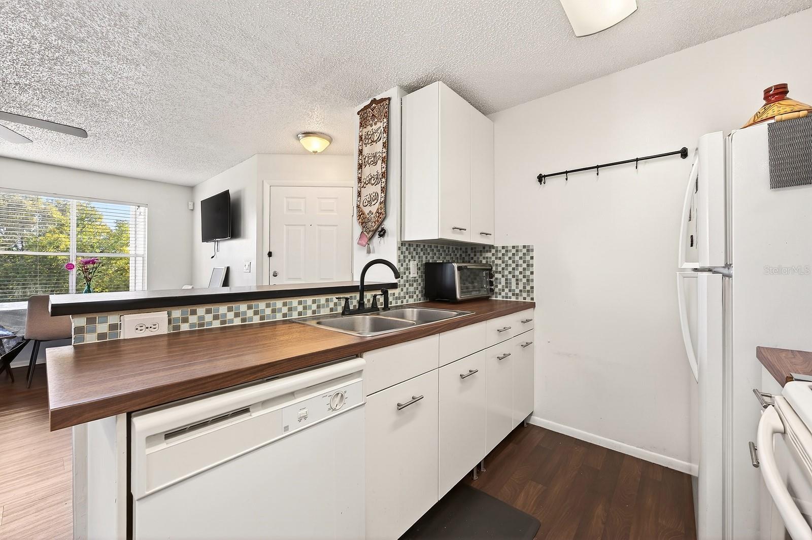 Image 9 of 31 For 2569 Grassy Point Drive 207