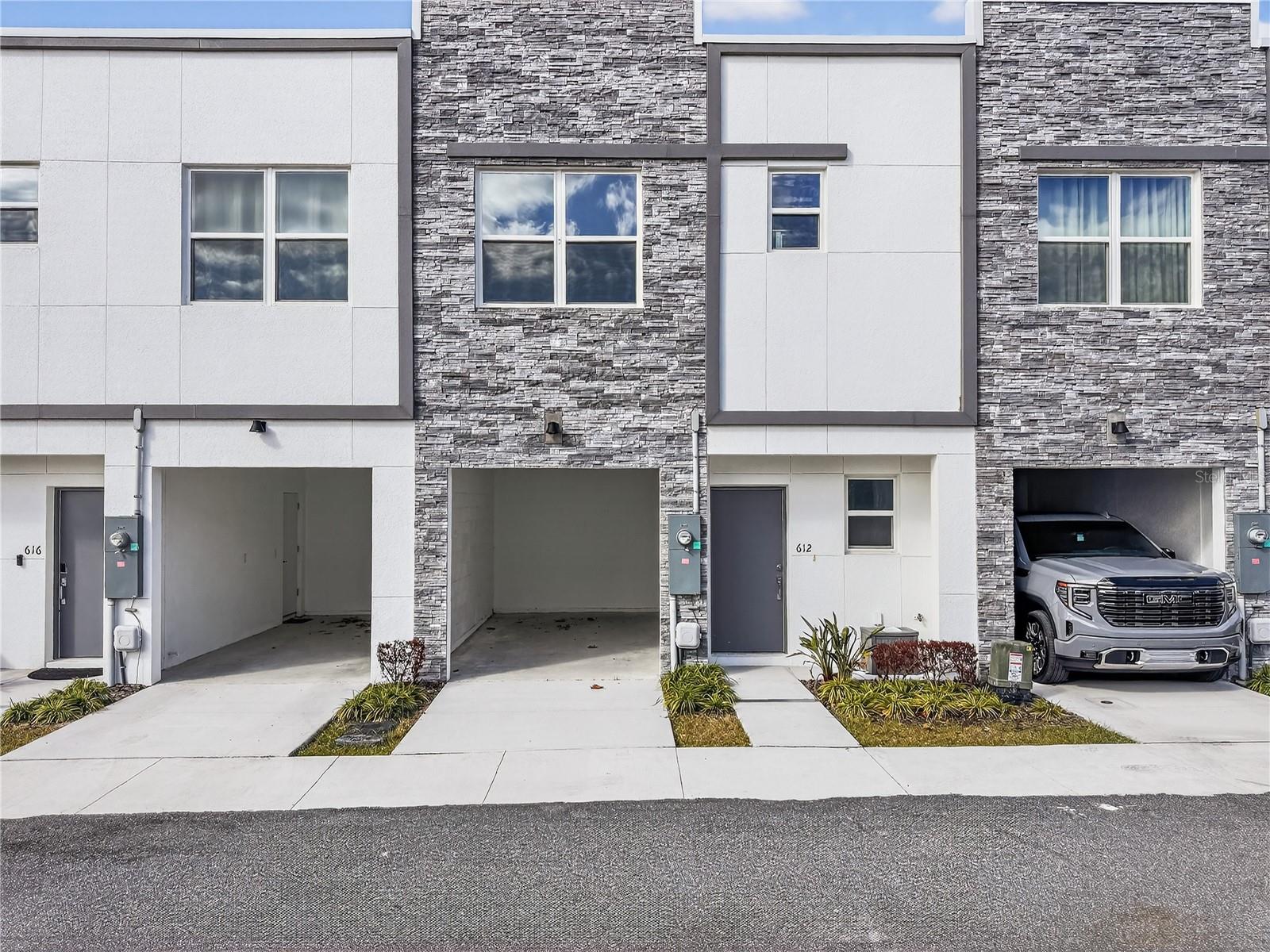 Details for 612 Trikomo Drive, DAVENPORT, FL 33896