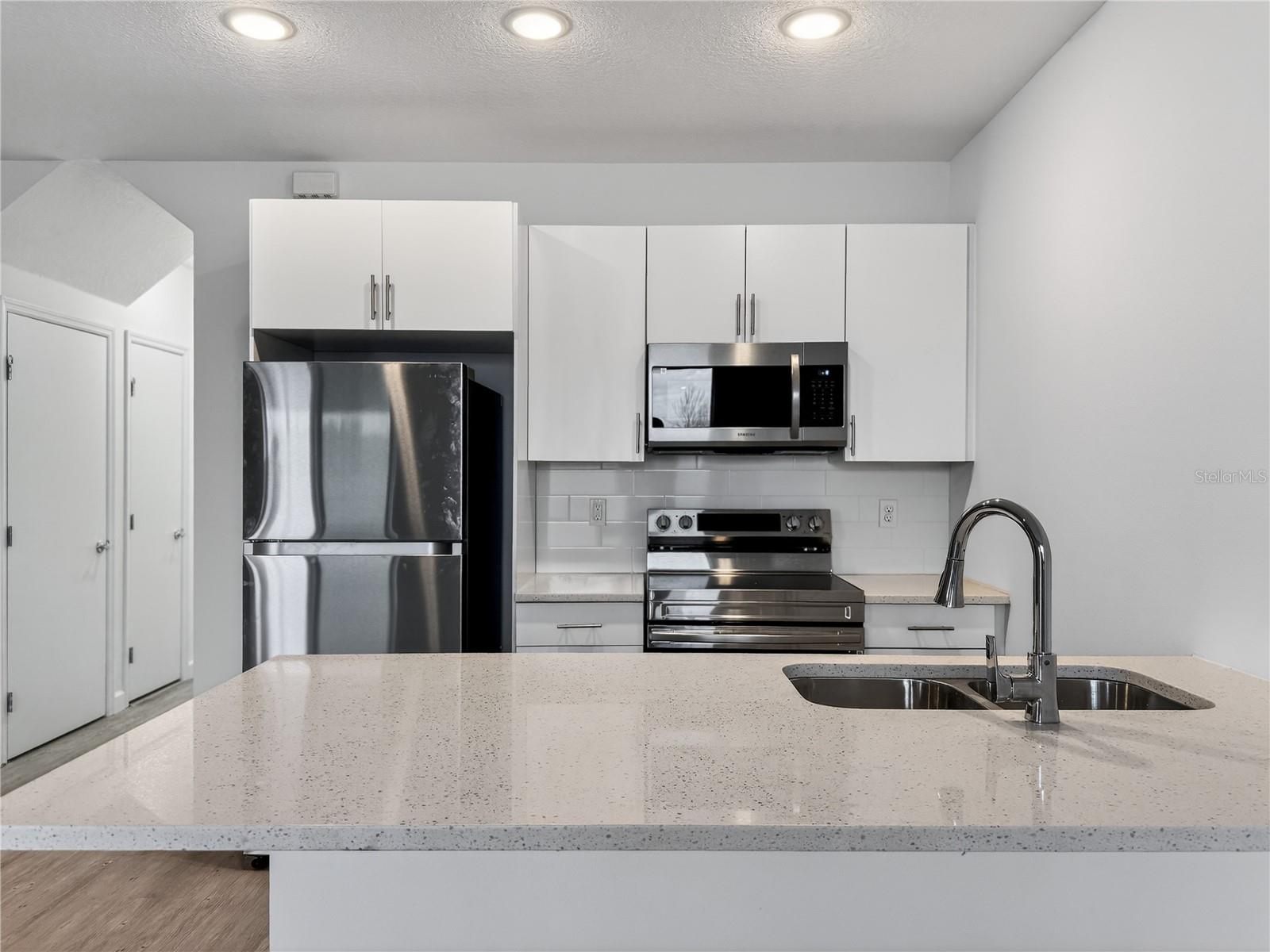 Image 8 of 38 For 612 Trikomo Drive