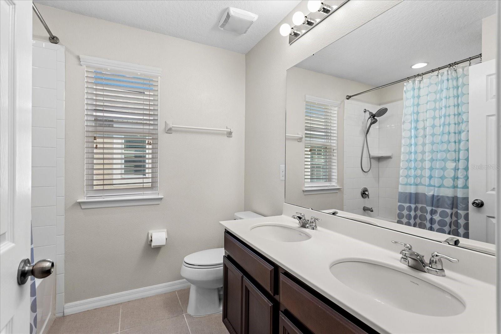 Image 25 of 28 For 3006 Stonegate Drive