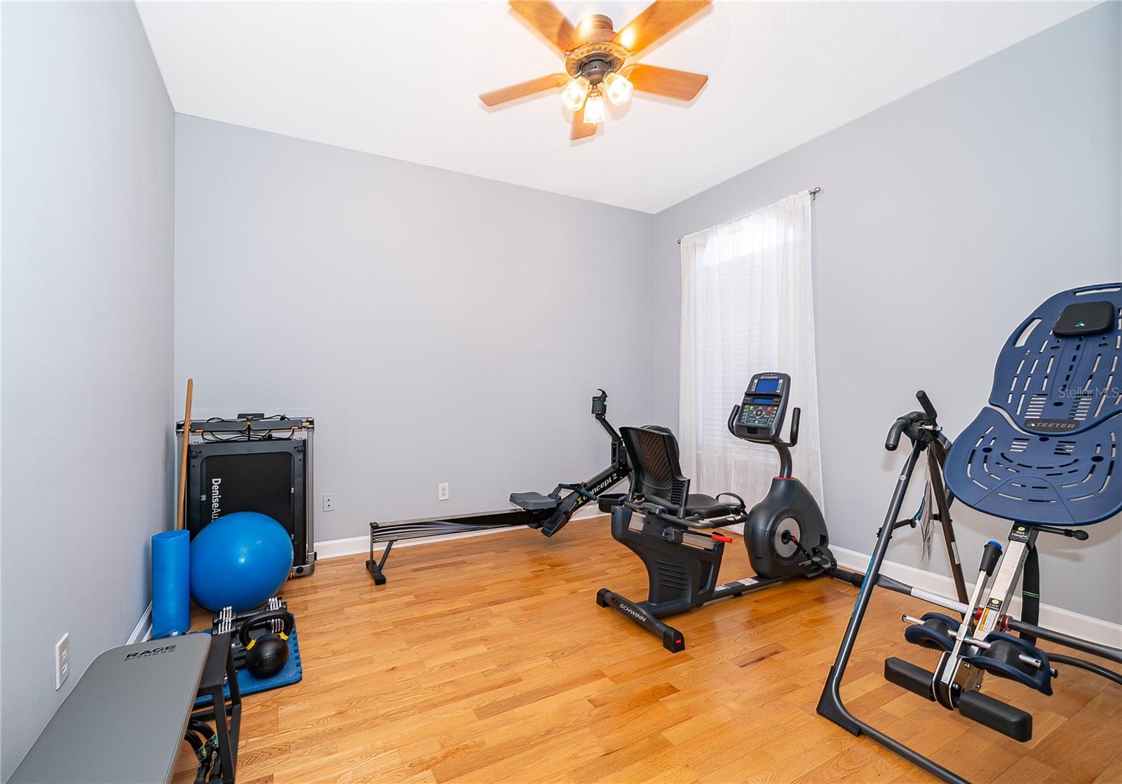 Image 32 of 44 For 1415 Crocus Court