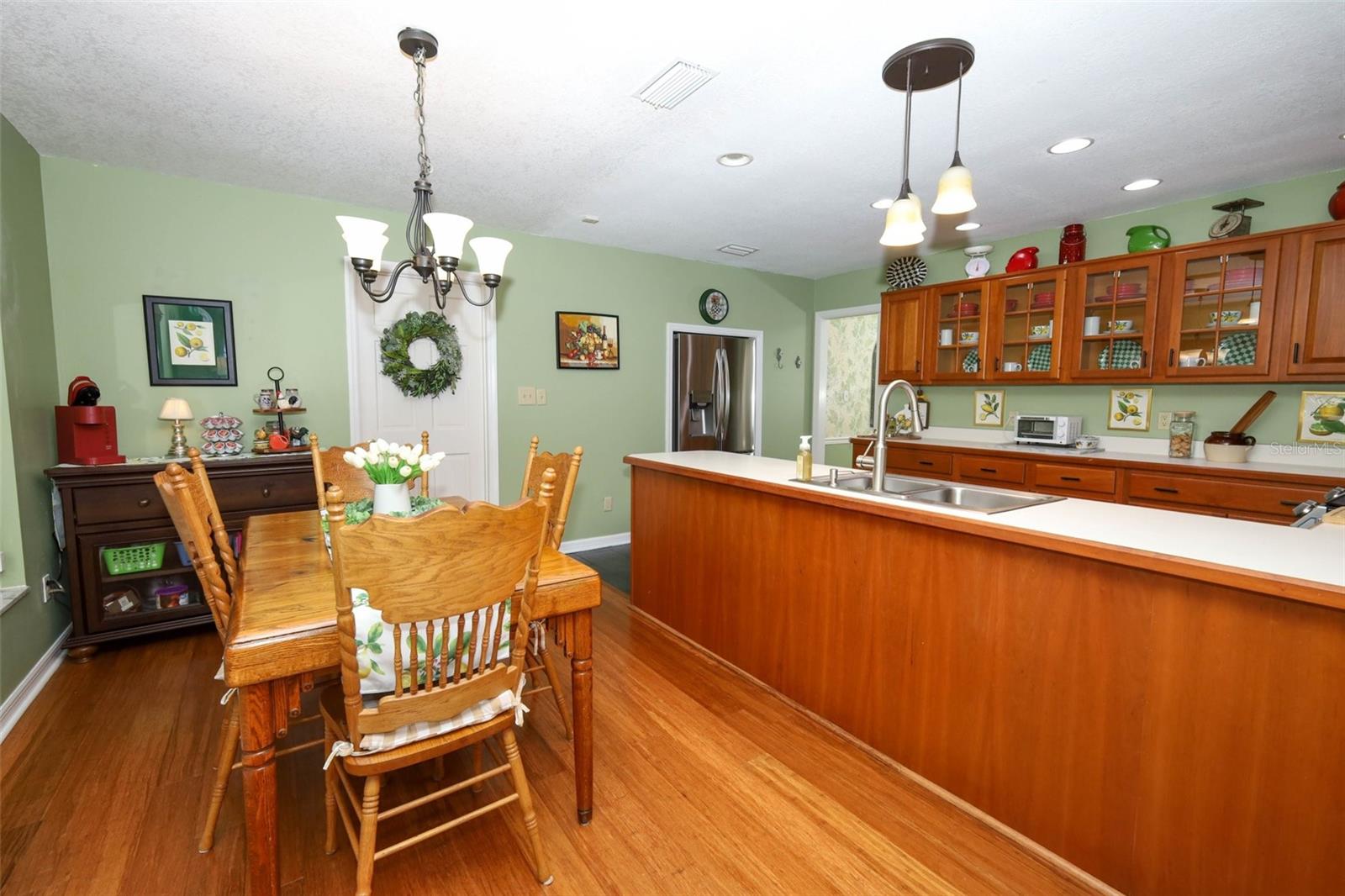 Image 13 of 72 For 1607 Pinar Drive