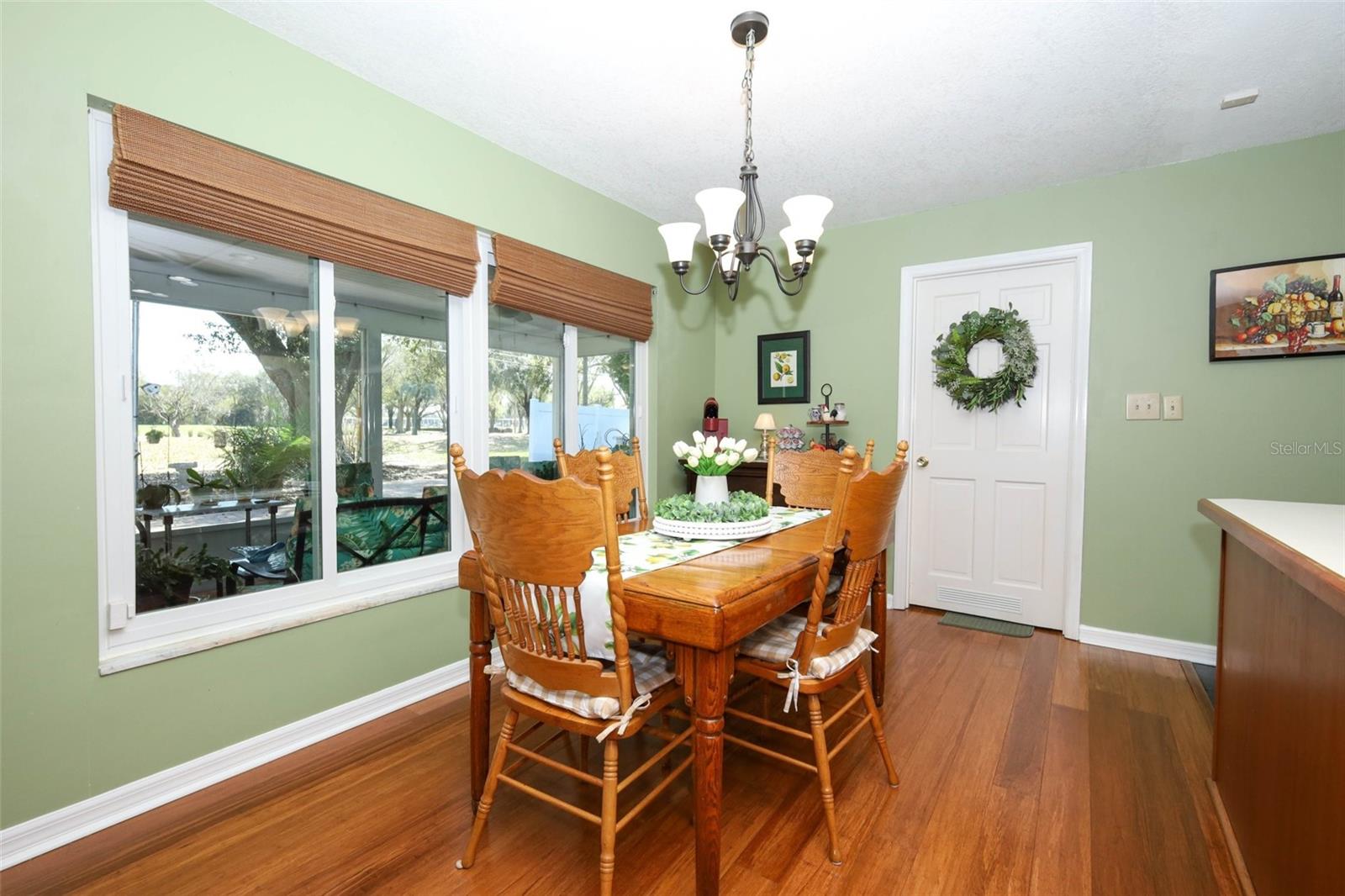 Image 16 of 72 For 1607 Pinar Drive