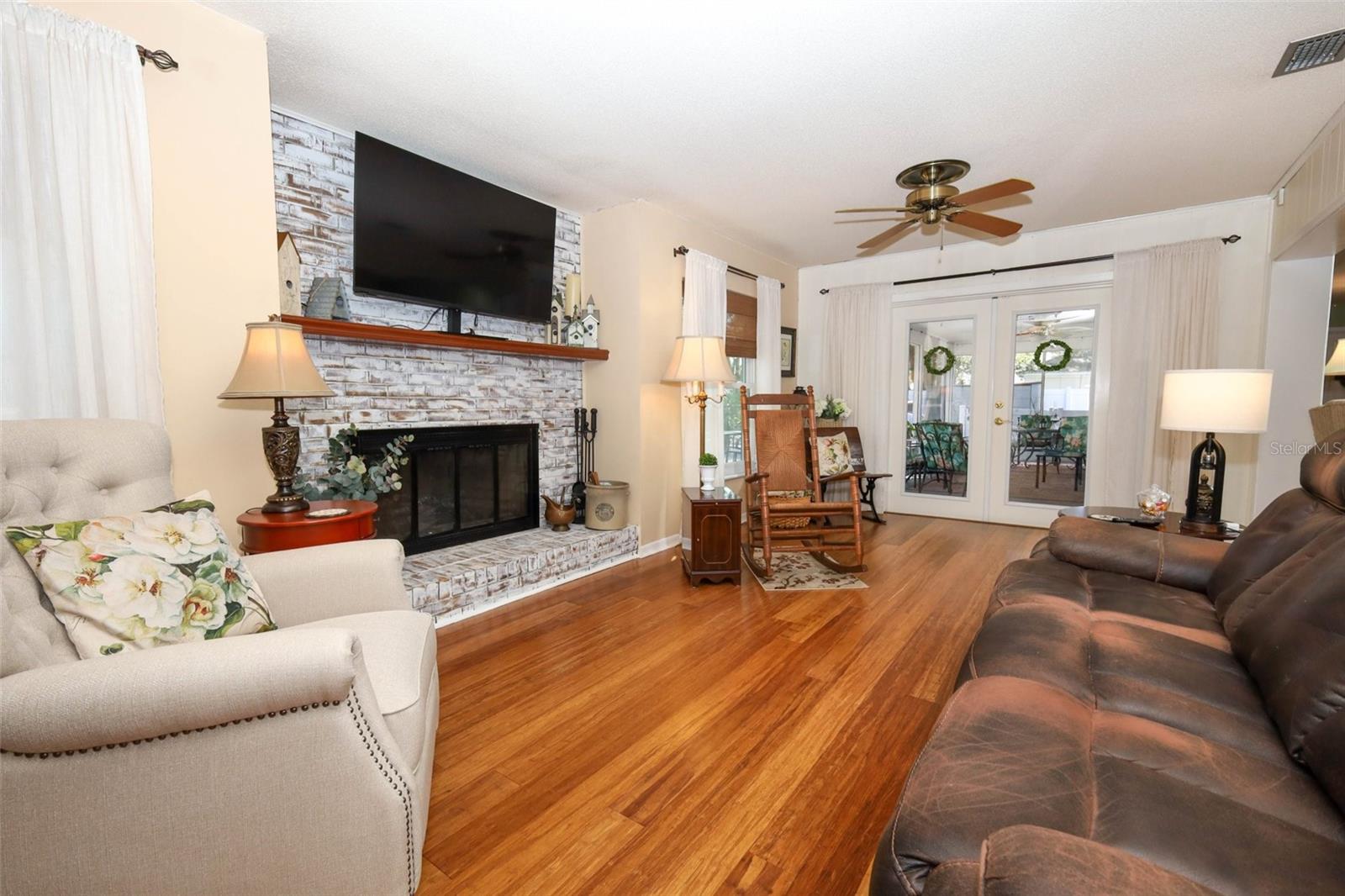 Image 26 of 72 For 1607 Pinar Drive