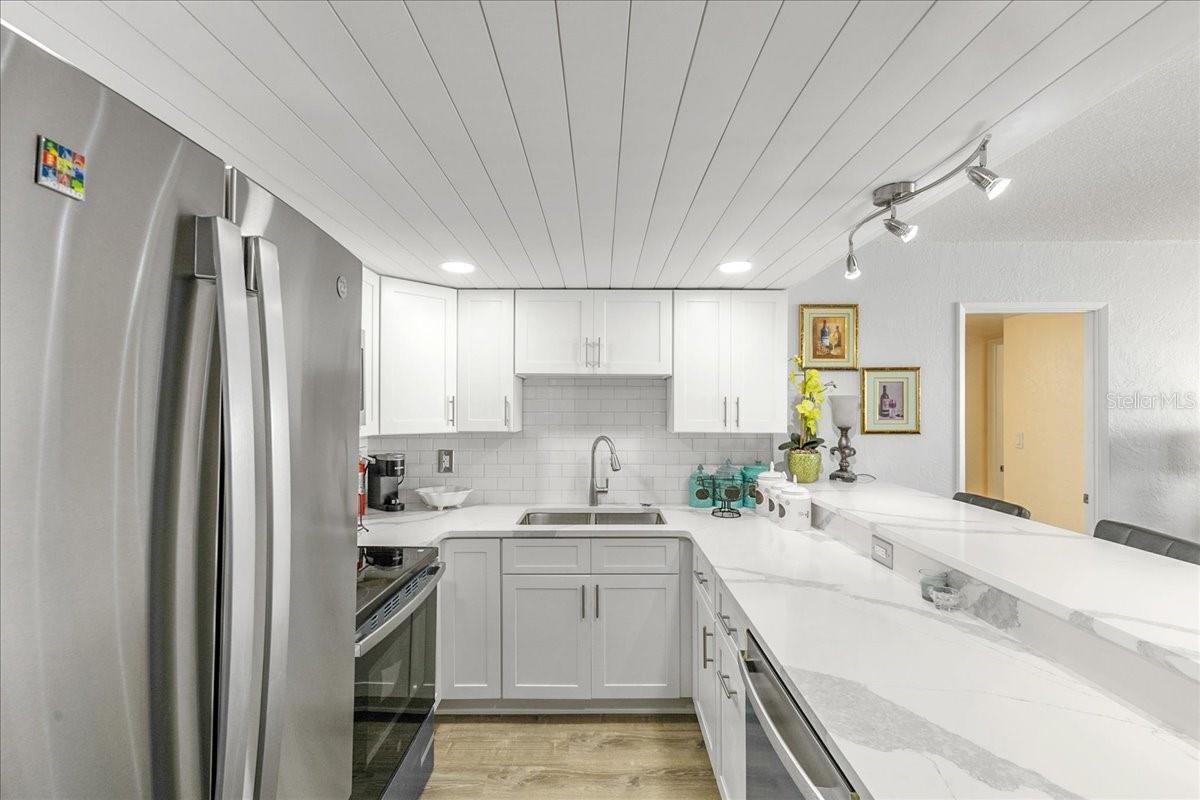 Image 7 of 45 For 2947 Atlantic Avenue 506