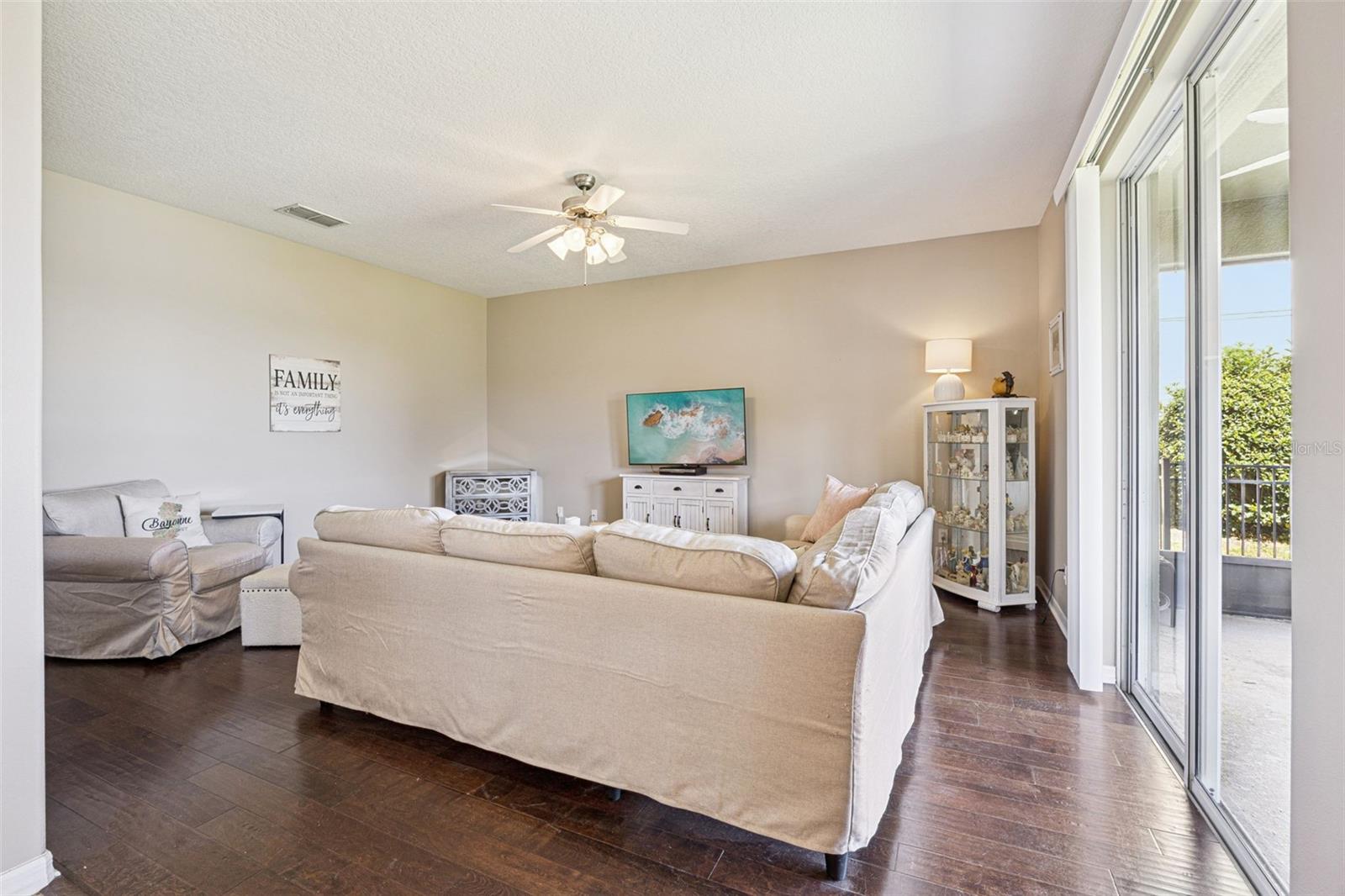 Image 13 of 82 For 2439 Balforn Tower Way