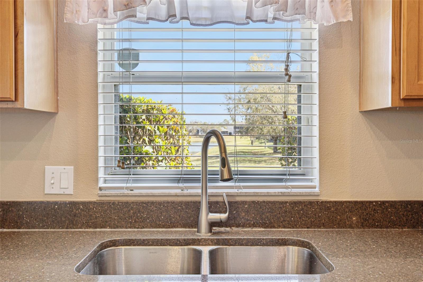 Image 19 of 82 For 2439 Balforn Tower Way